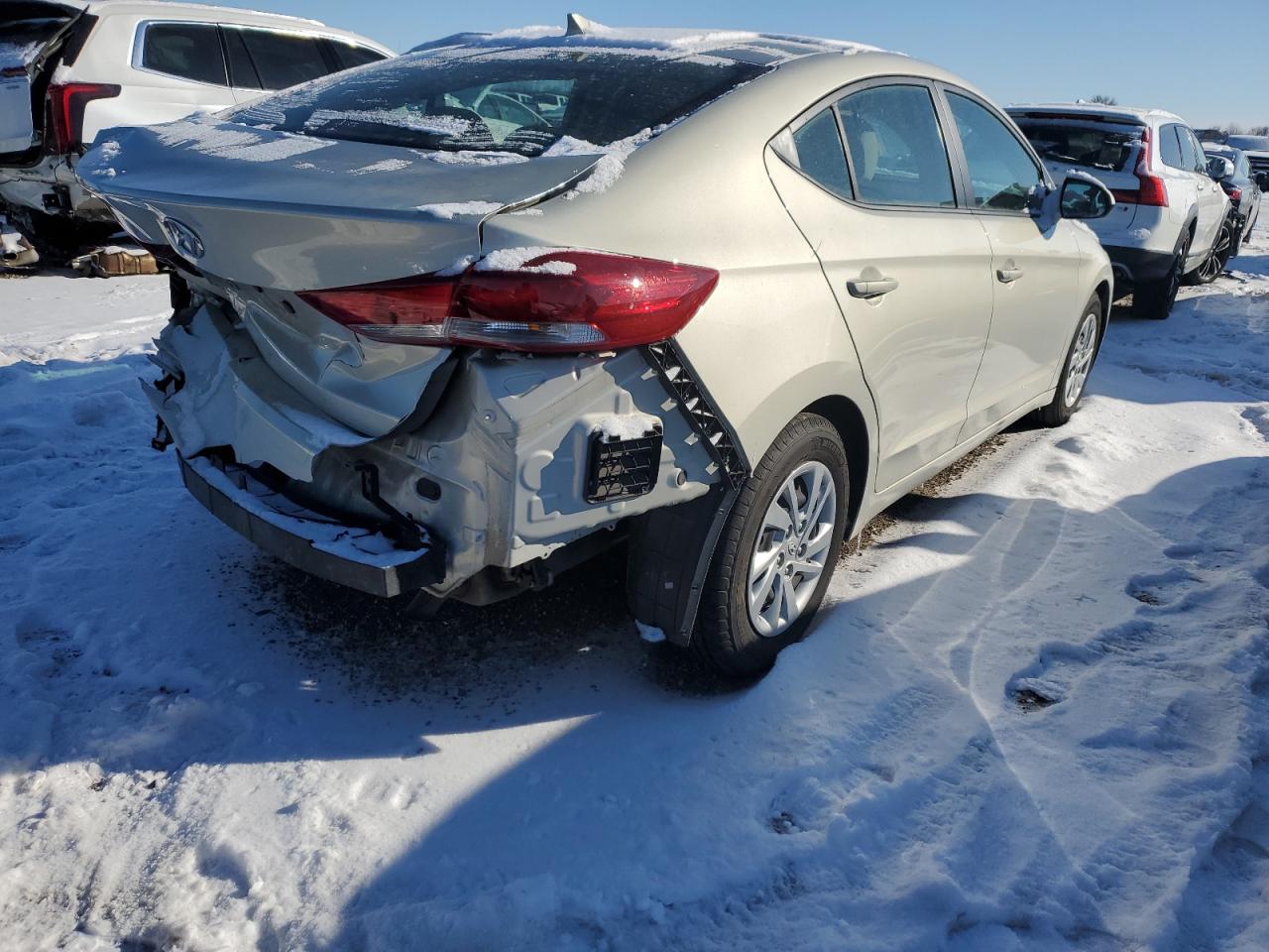 2017 Hyundai Elantra - Image 3