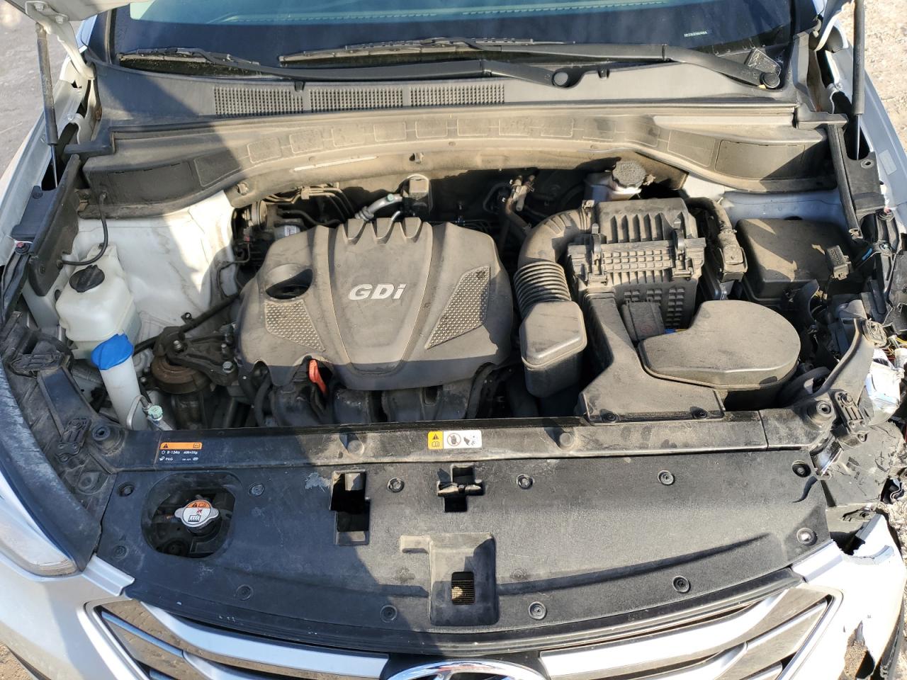 2016 Hyundai Santa Fe - Image 12