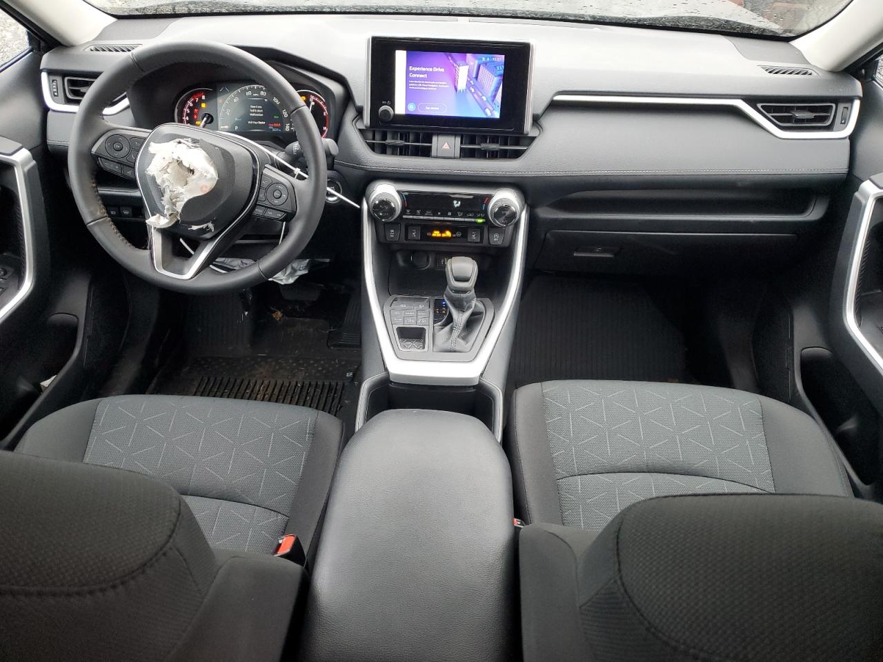 2024 Toyota RAV 4 - Image 8