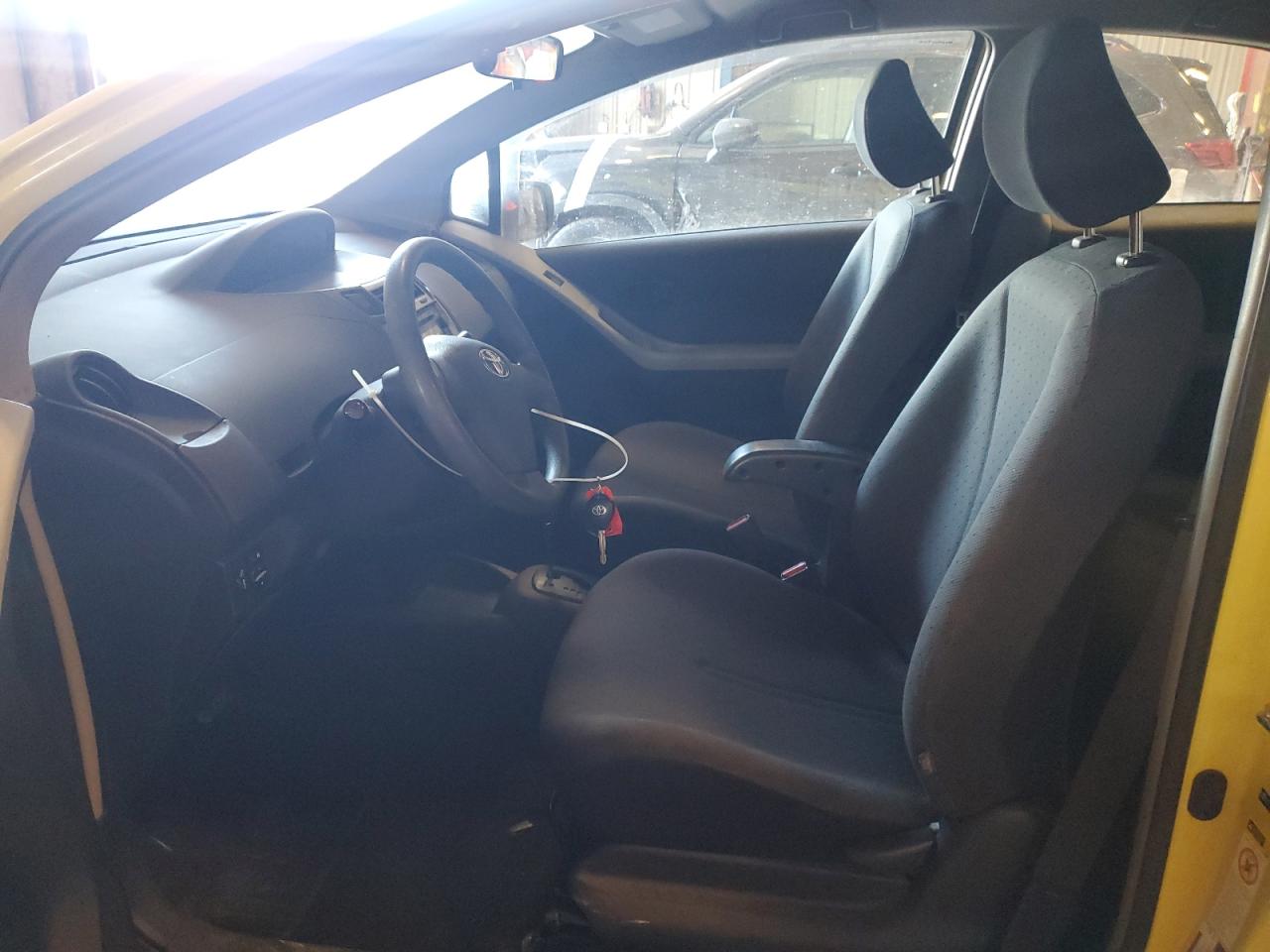 2010 Toyota Yaris - Image 7