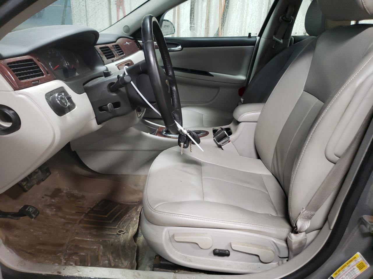 2009 Chevrolet Impala - Image 7