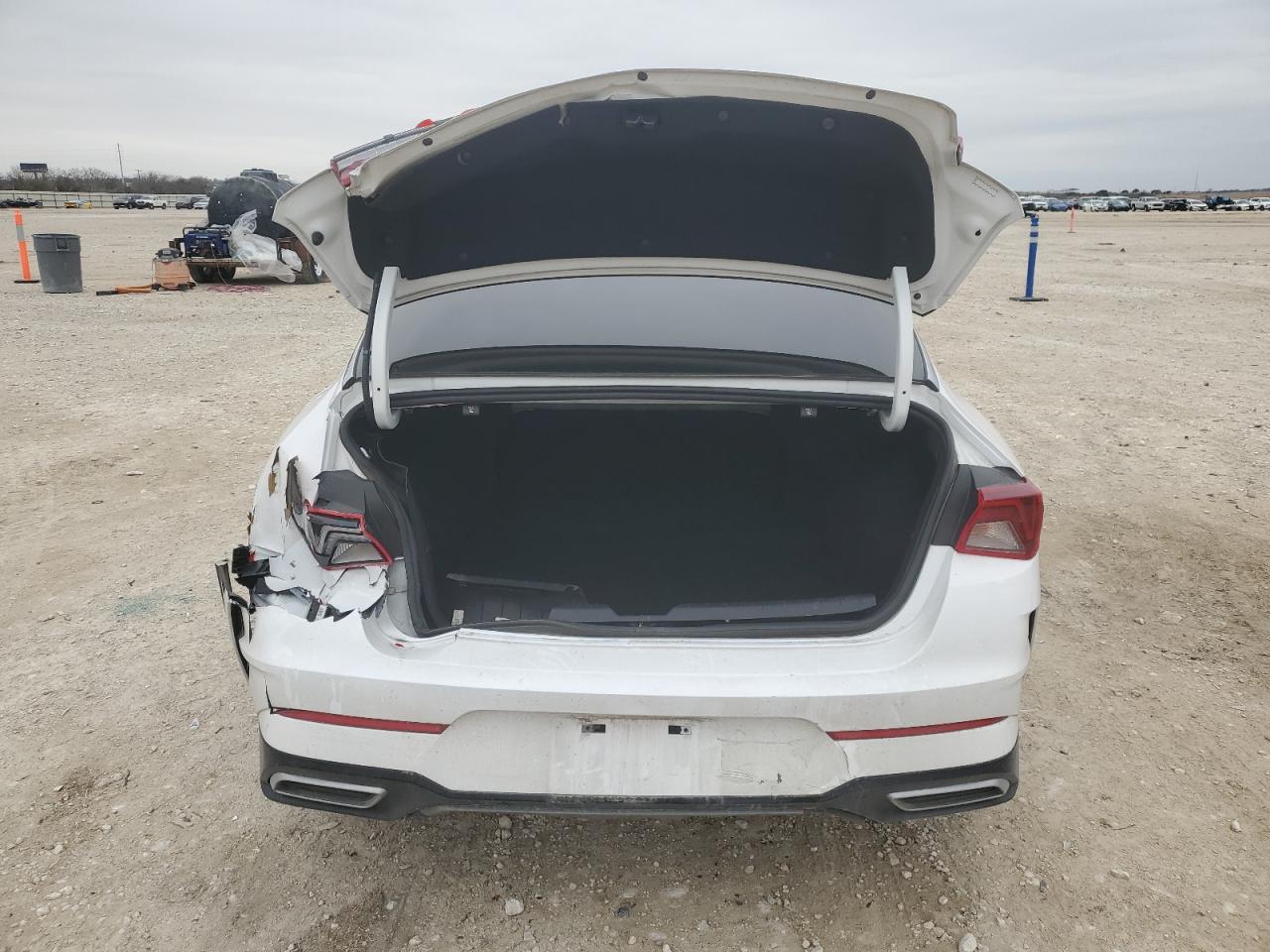 2021 Kia K5 - Image 6