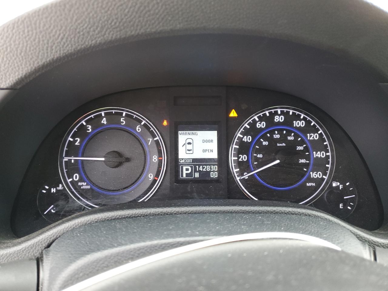 2013 Infiniti G - Image 10