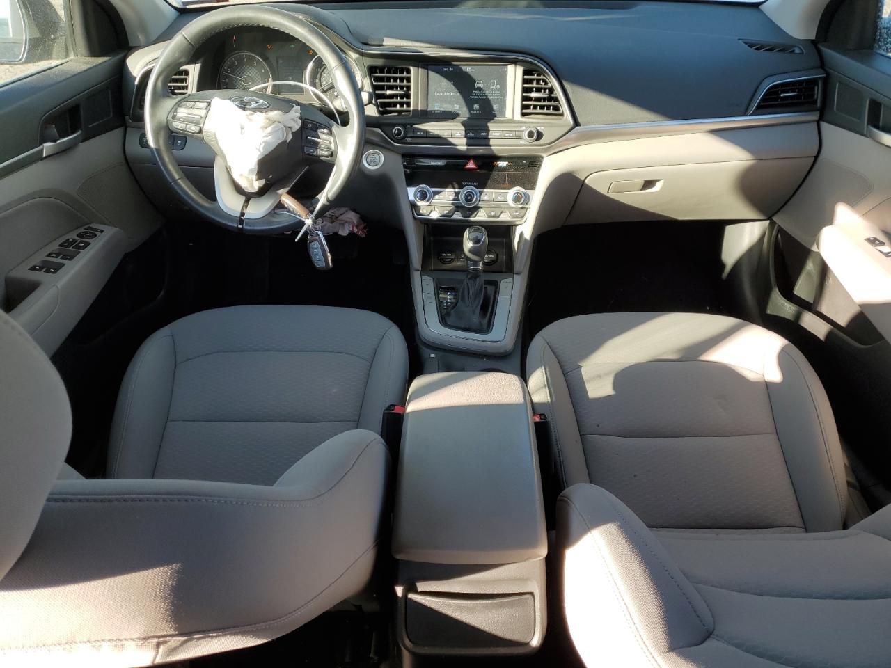2020 Hyundai Elantra - Image 8