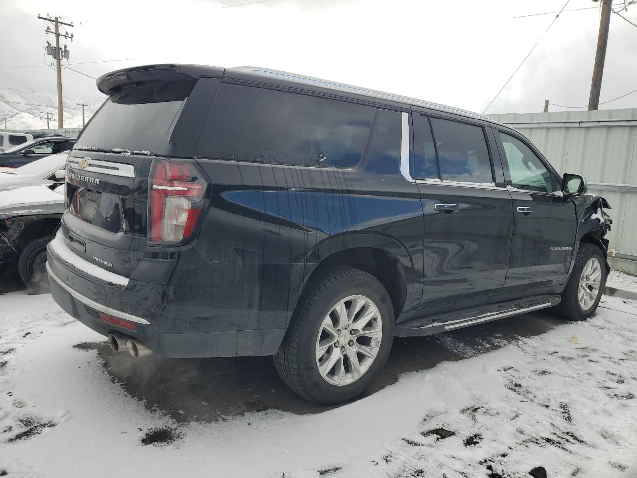 2022 Chevrolet Suburban - Image 3