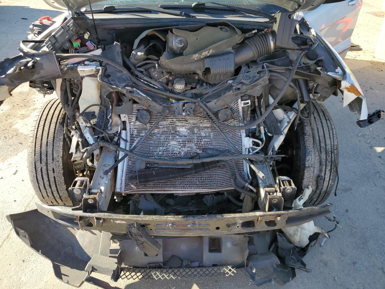 2013 Jeep Grand Cherokee - Image 12