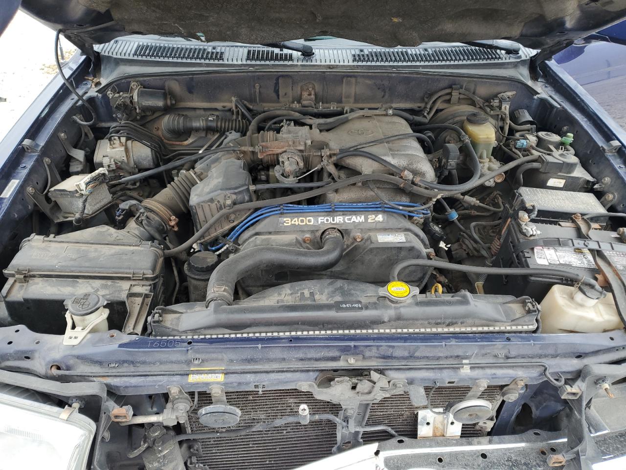 2000 Toyota 4Runner - Image 11