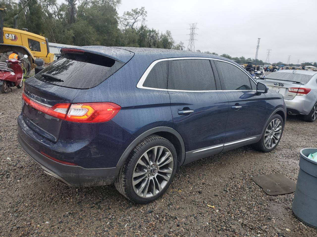 2017 Lincoln MKX - Image 3