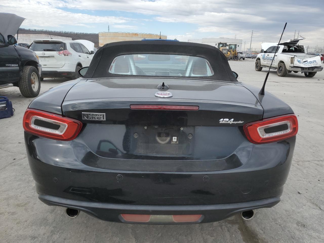 2018 Fiat 124 Spider - Image 6