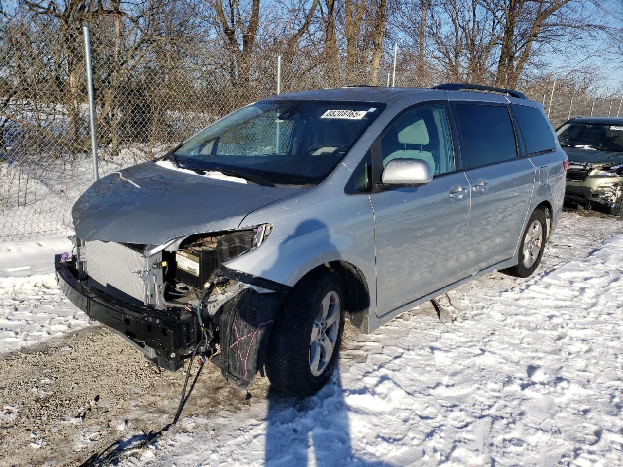 2019 Toyota Sienna - Image 1