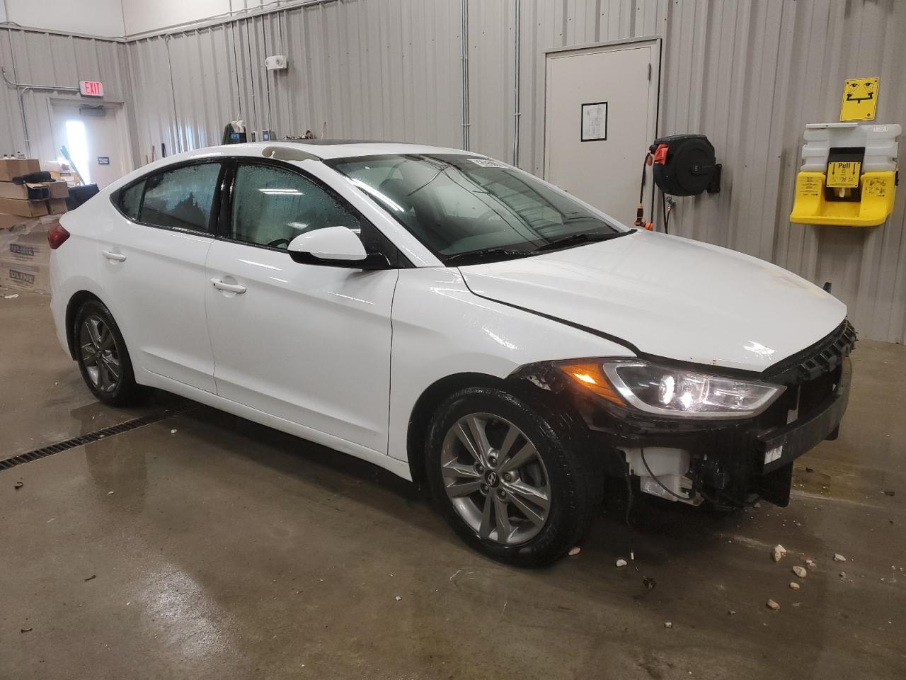 2017 Hyundai Elantra - Image 4