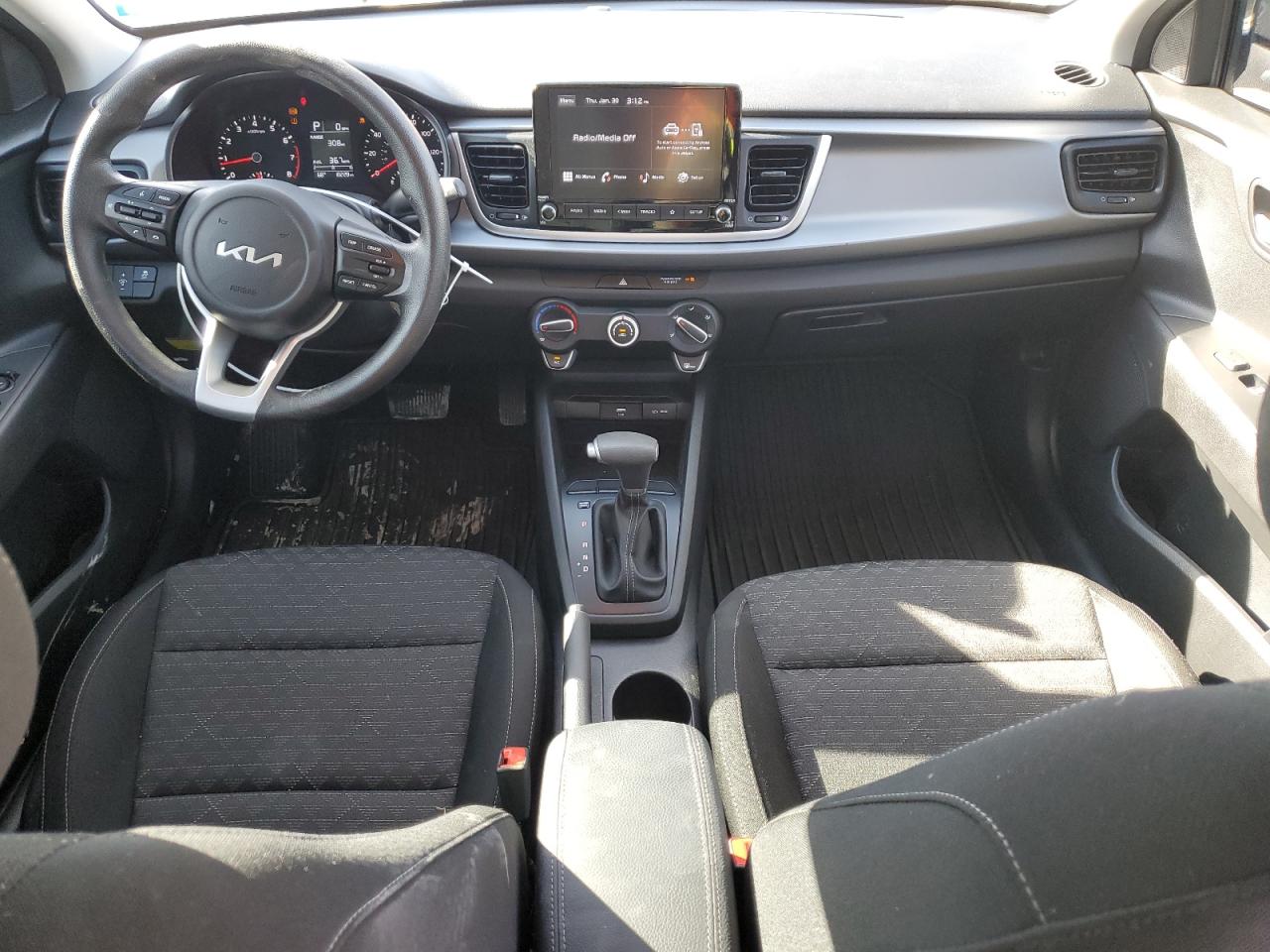 2023 Kia Rio - Image 8