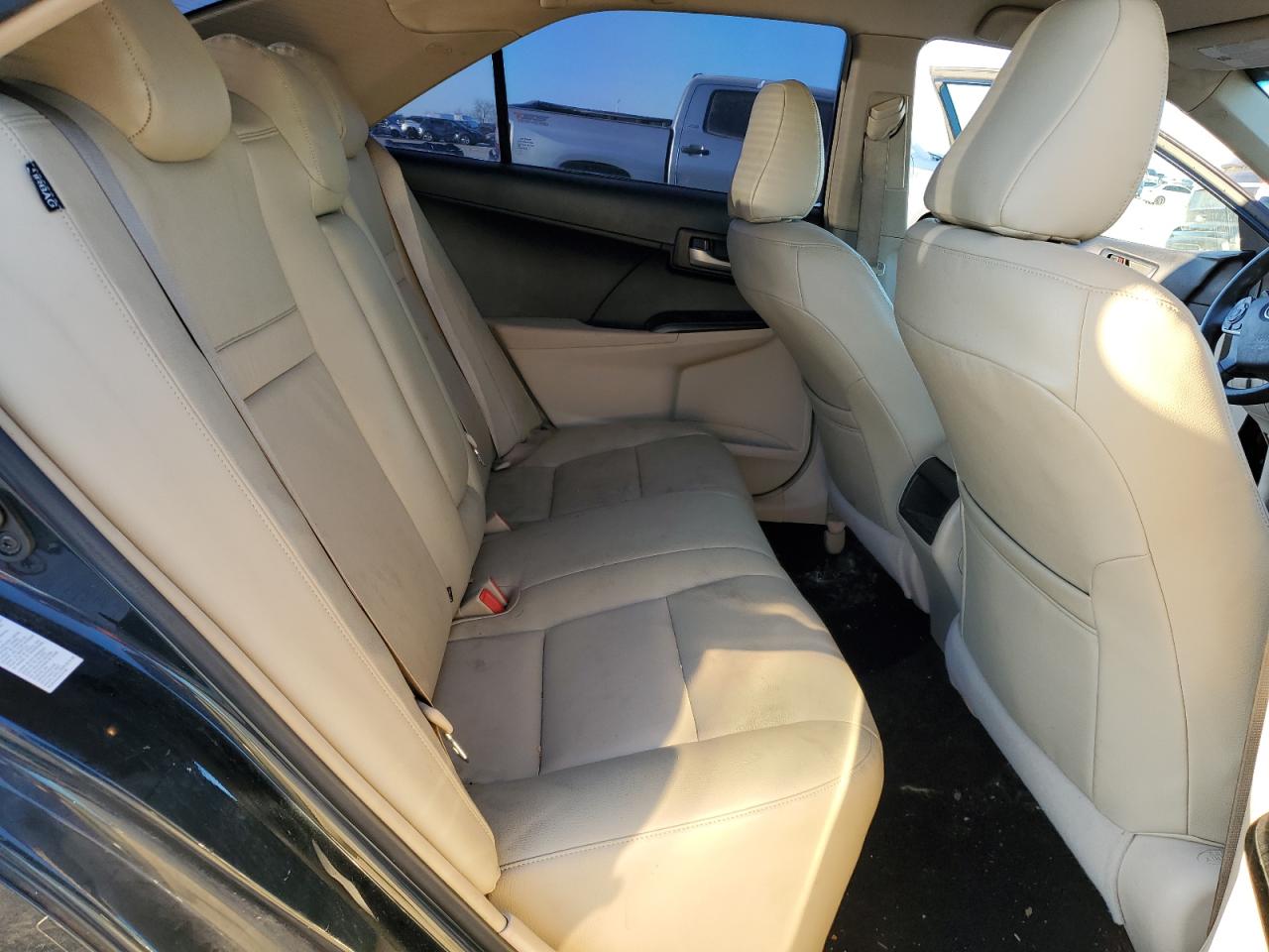 2014 Toyota Camry - Image 11