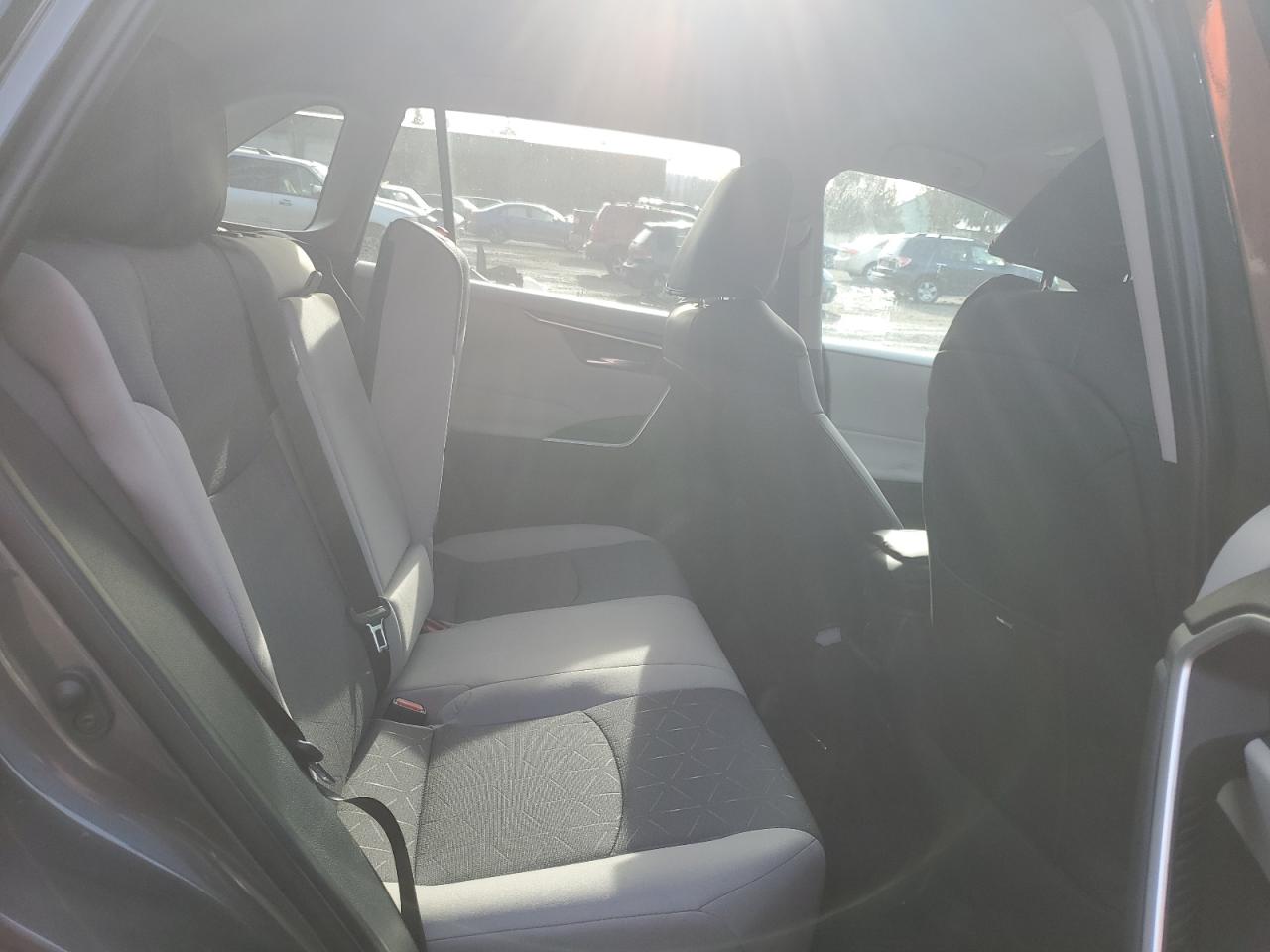 2024 Toyota RAV 4 - Image 11