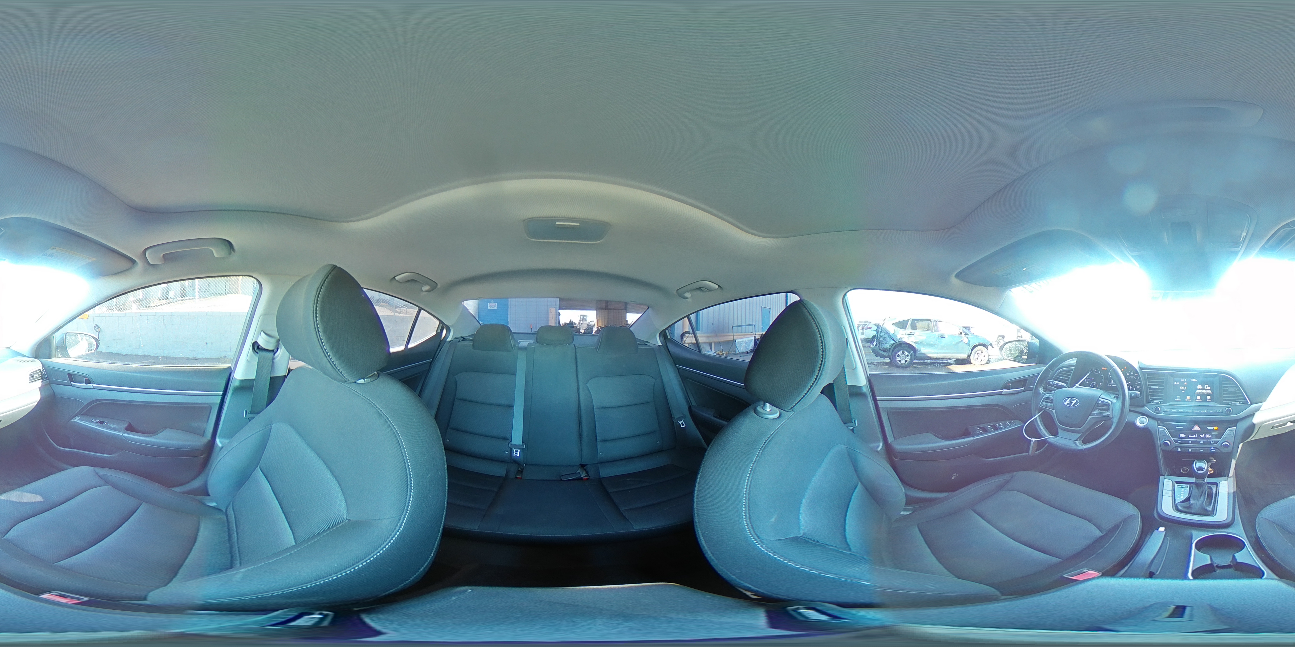 2018 Hyundai Elantra - Image 14