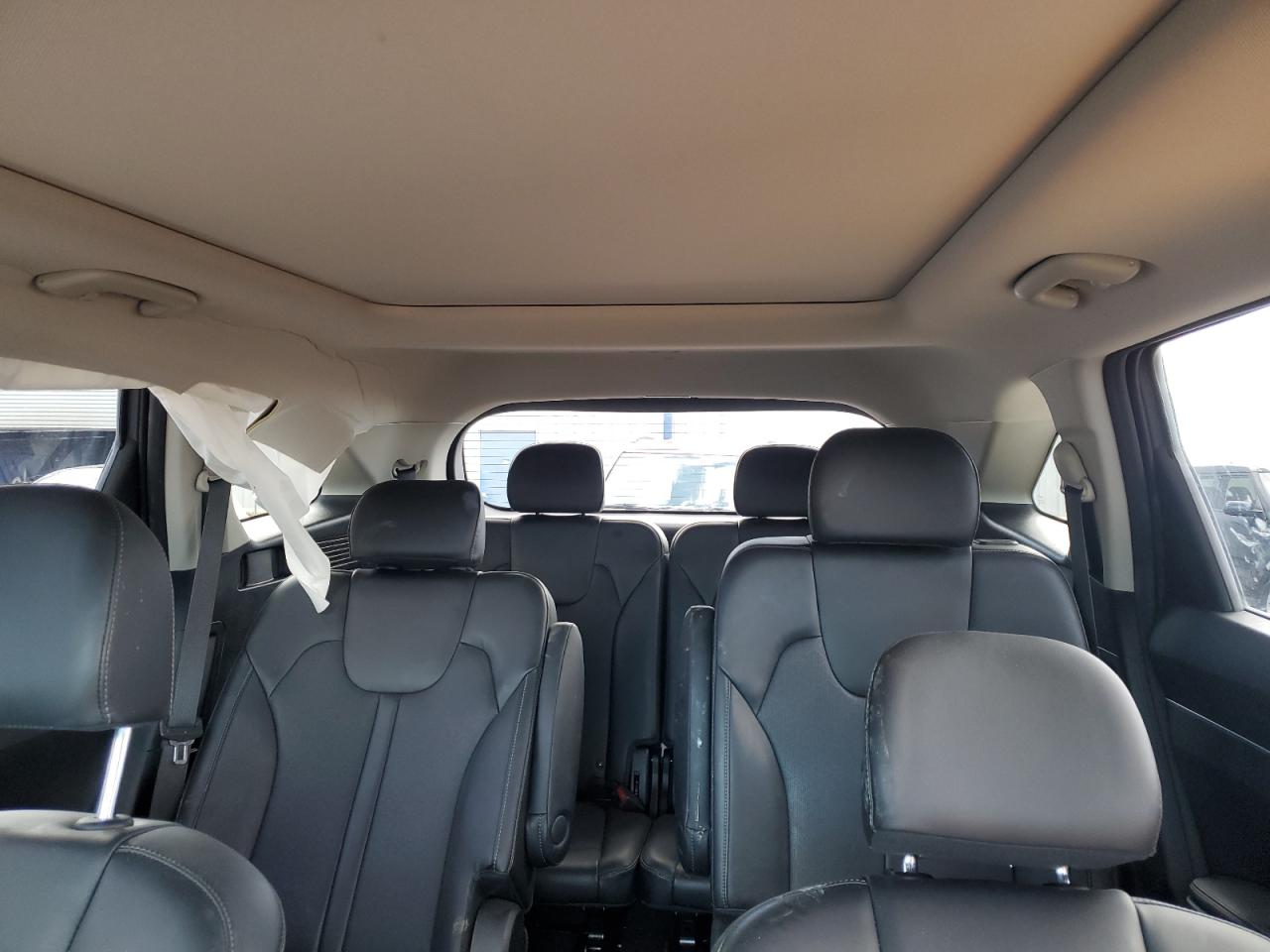 2023 Kia Sorento - Image 10