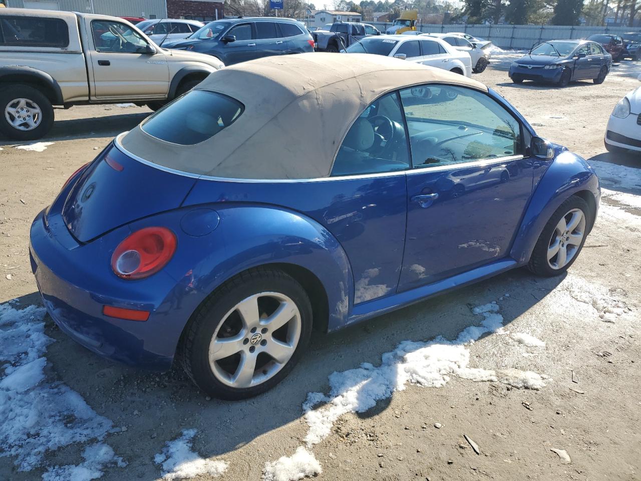 2007 Volkswagen Beetle - Image 3