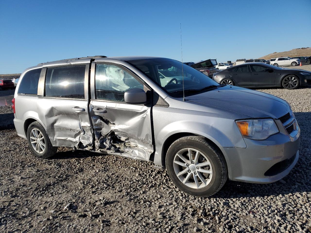 2016 Dodge Caravan - Image 4