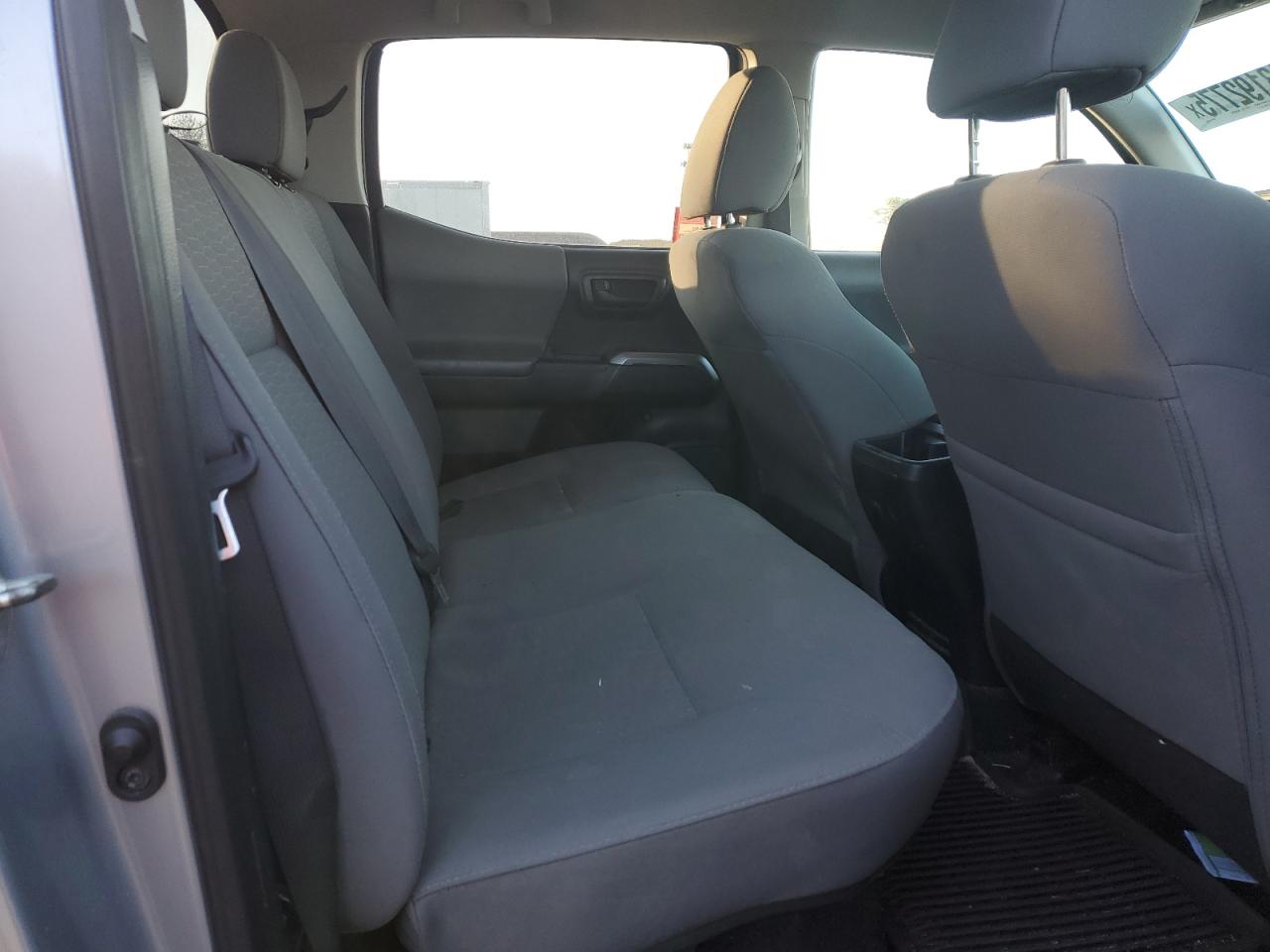 2018 Toyota Tacoma - Image 10