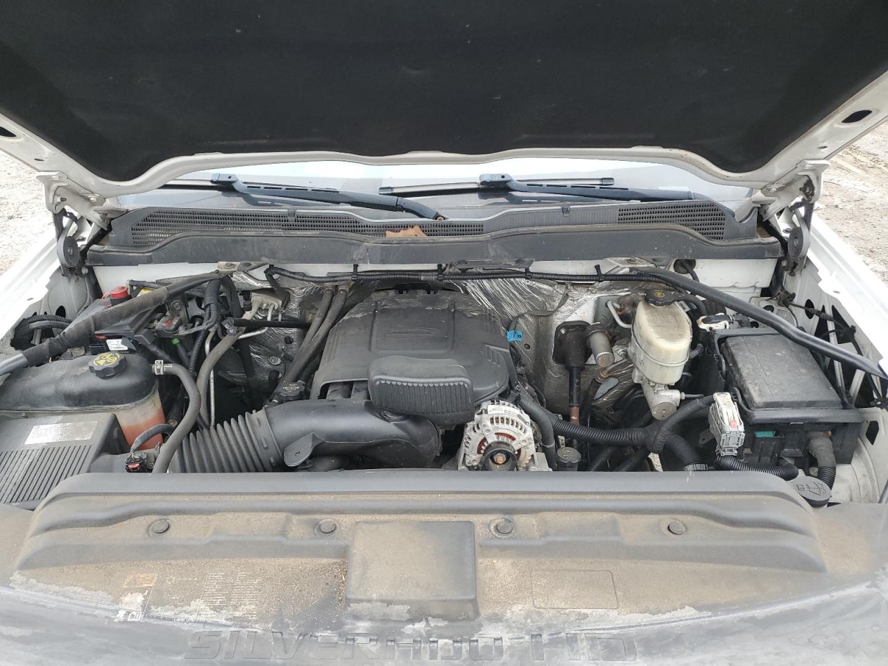 2018 Chevrolet Silverado - Image 11