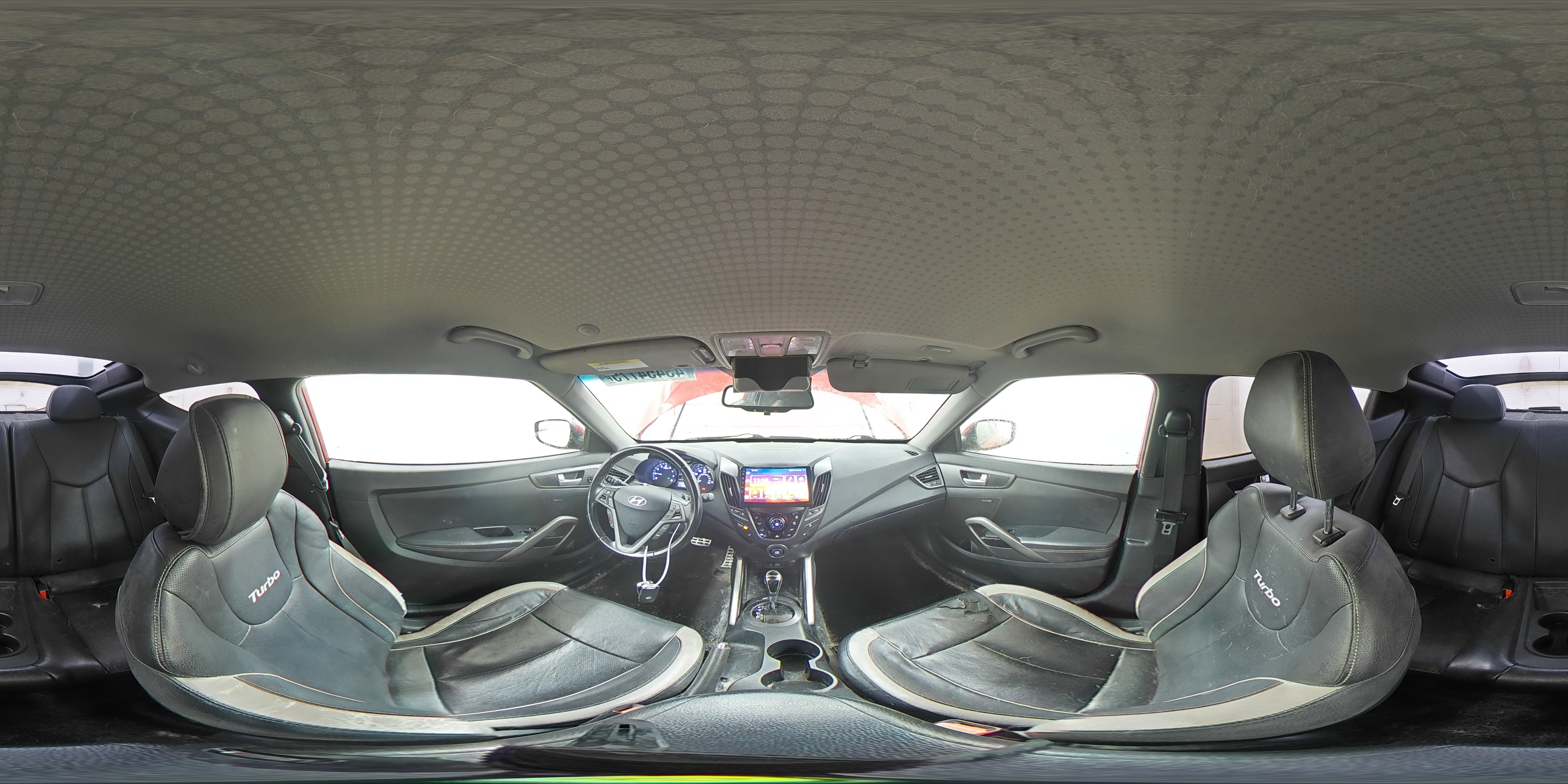 2014 Hyundai Veloster - Image 13