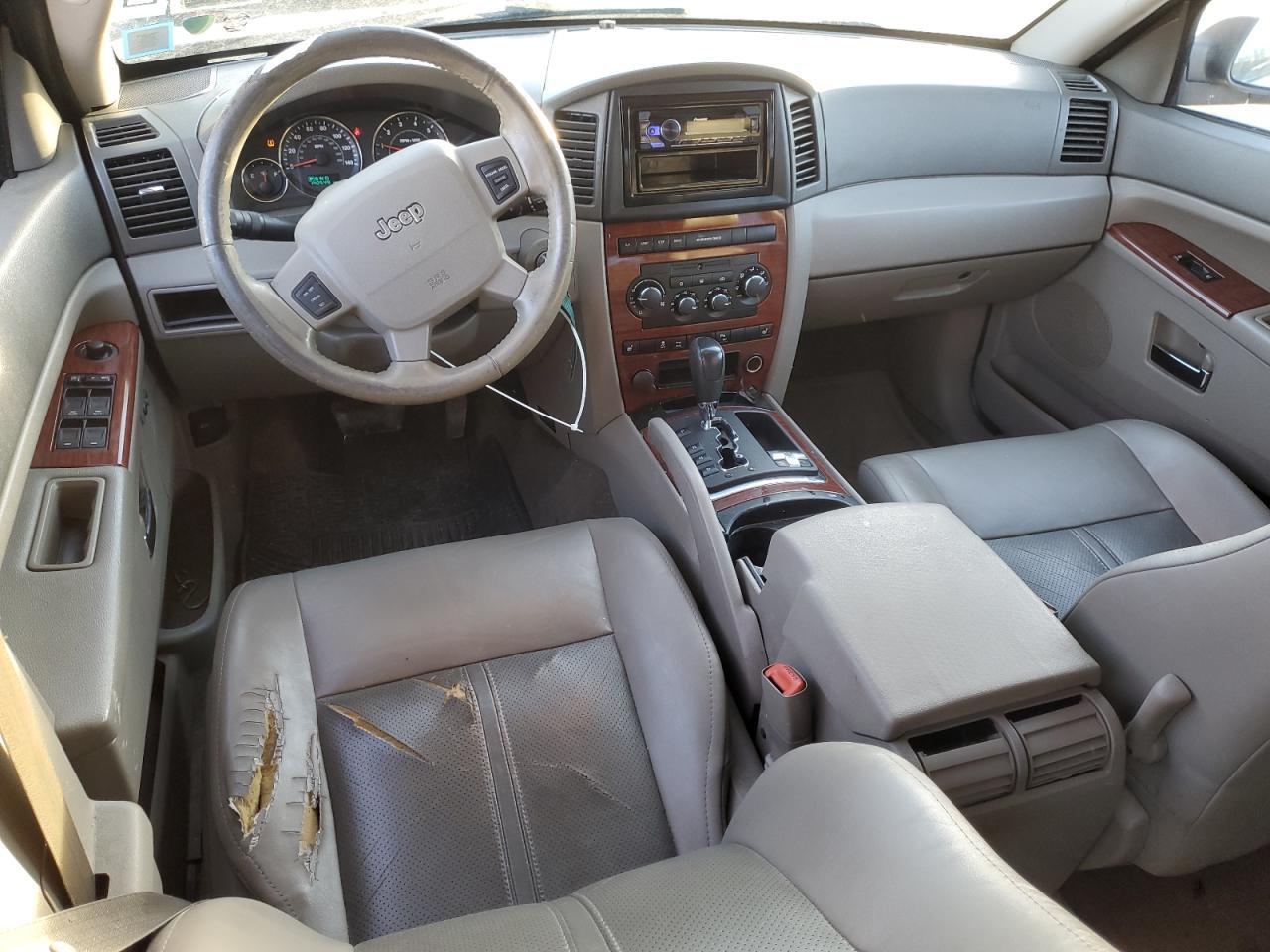2006 Jeep Grand Cherokee - Image 8