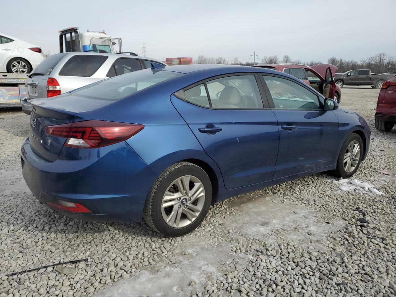 2019 Hyundai Elantra - Image 3