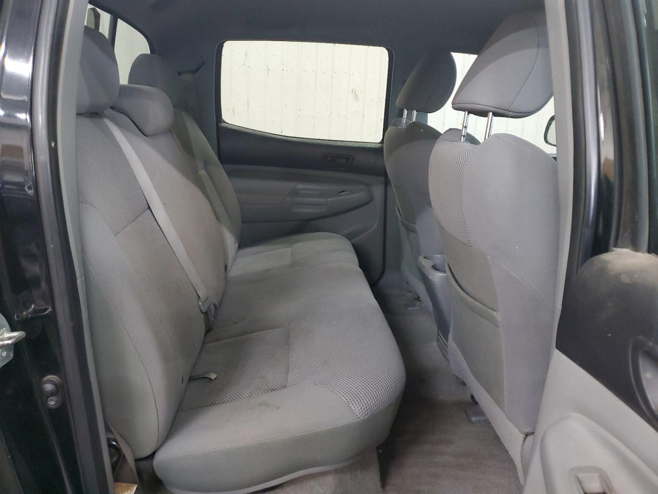 2010 Toyota Tacoma - Image 10