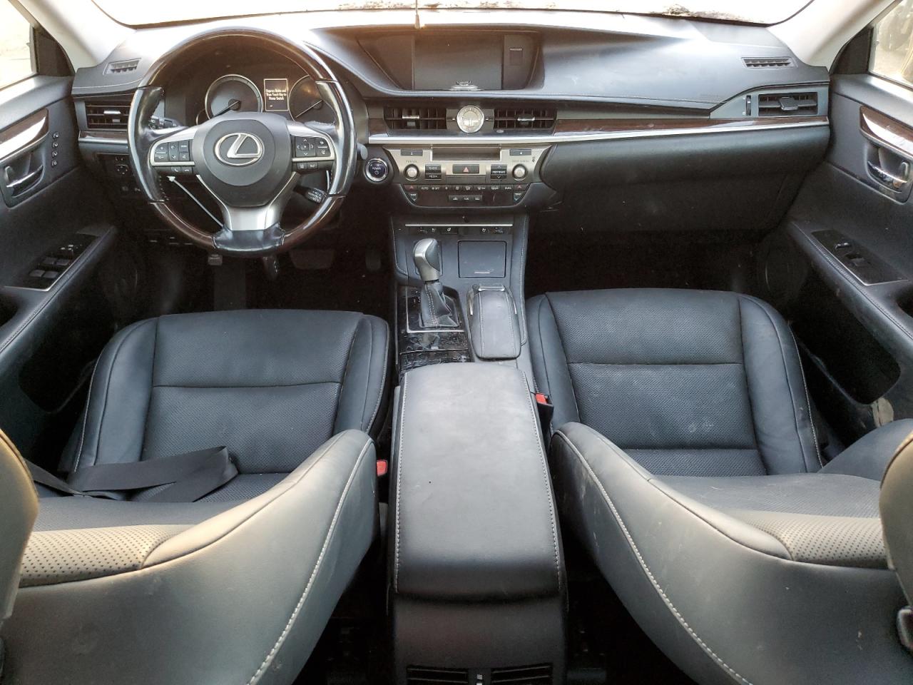 2016 Lexus ES - Image 8