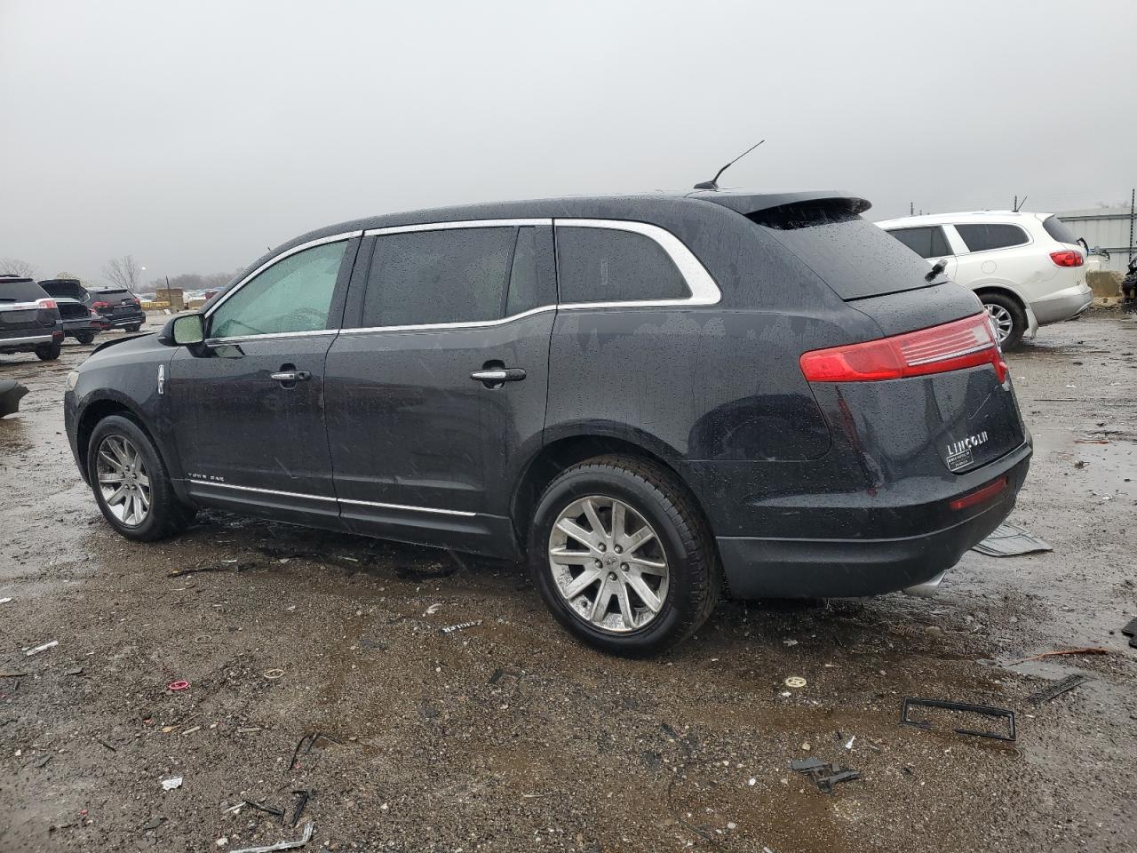 2016 Lincoln MKT - Image 2