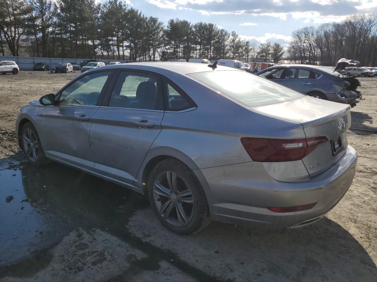 2021 Volkswagen Jetta - Image 2