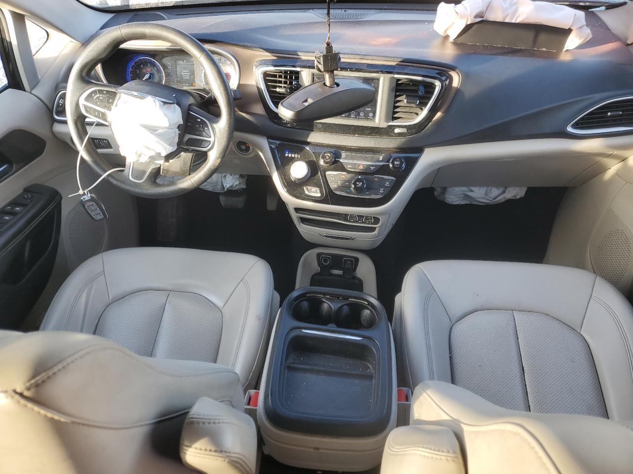 2021 Chrysler Voyager - Image 8
