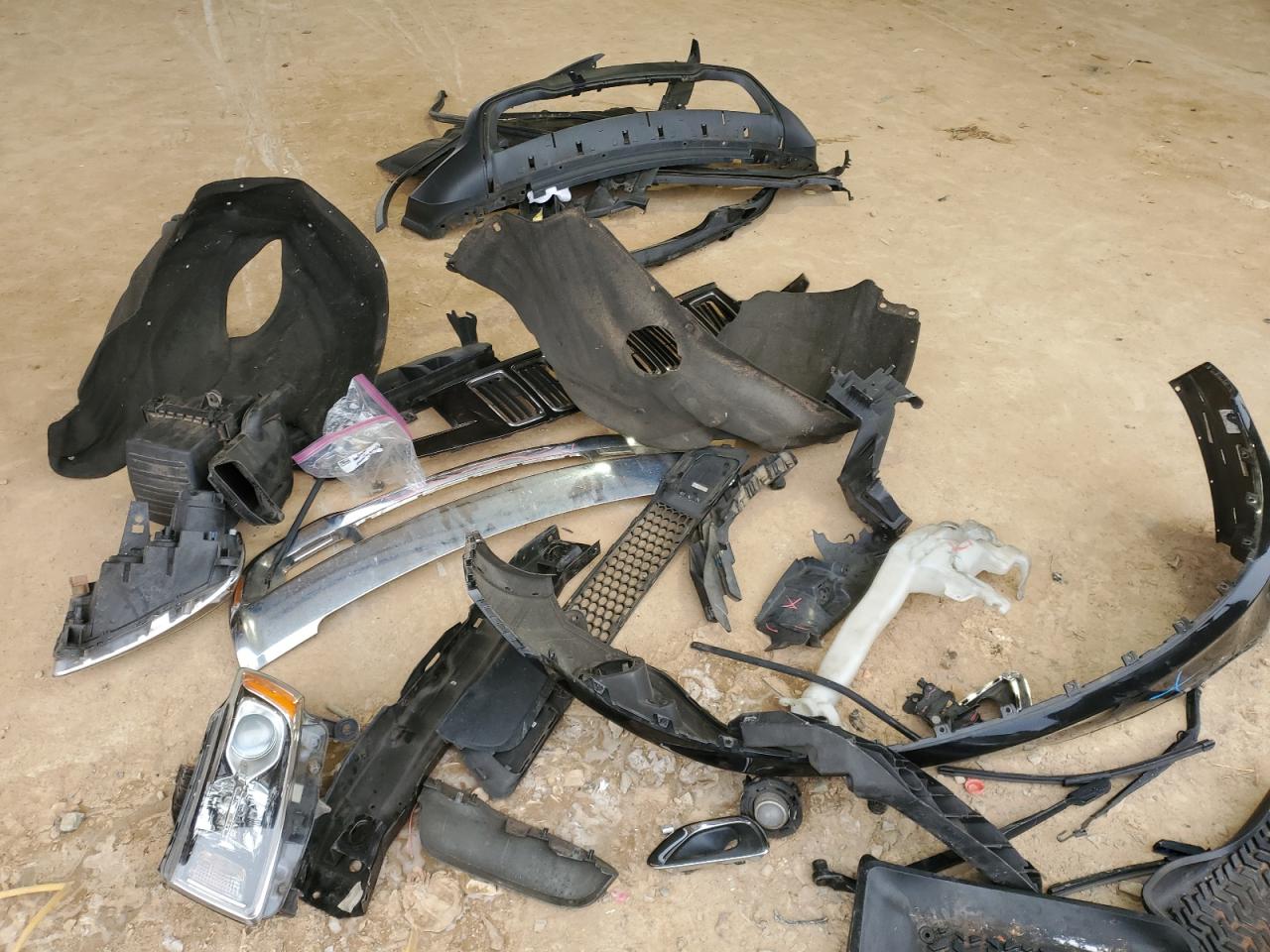 2015 Jeep Grand Cherokee - Image 13