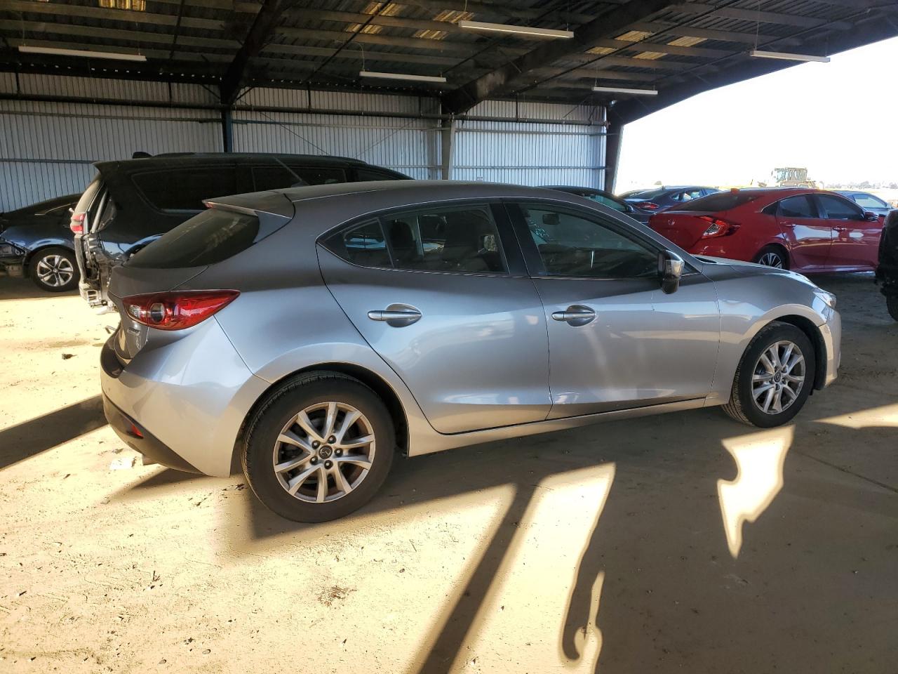 2016 Mazda 3 - Image 3