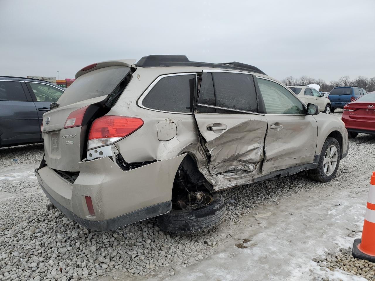 2014 Subaru Outback - Image 3
