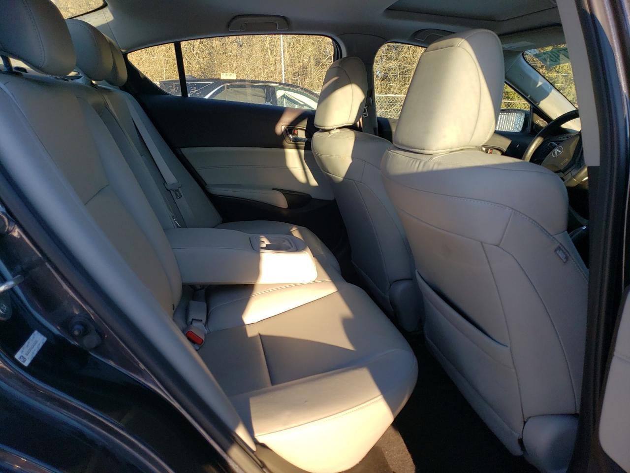 2016 Acura ILX - Image 10