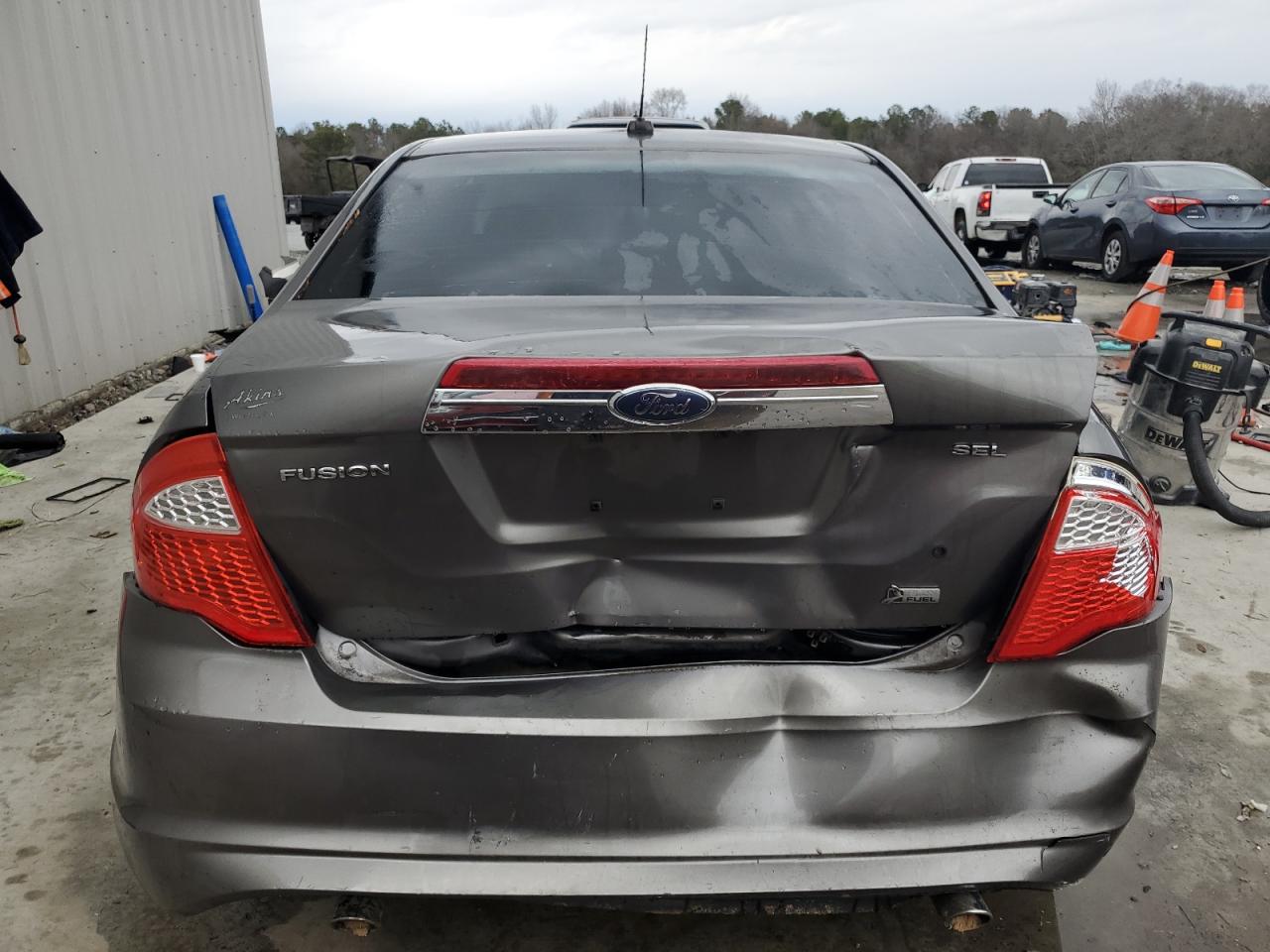 2010 Ford Fusion - Image 6