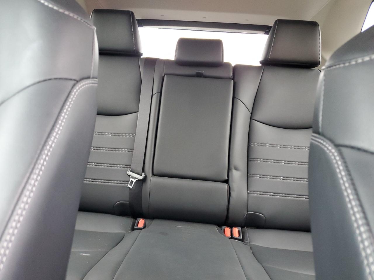 2019 Toyota RAV 4 - Image 10