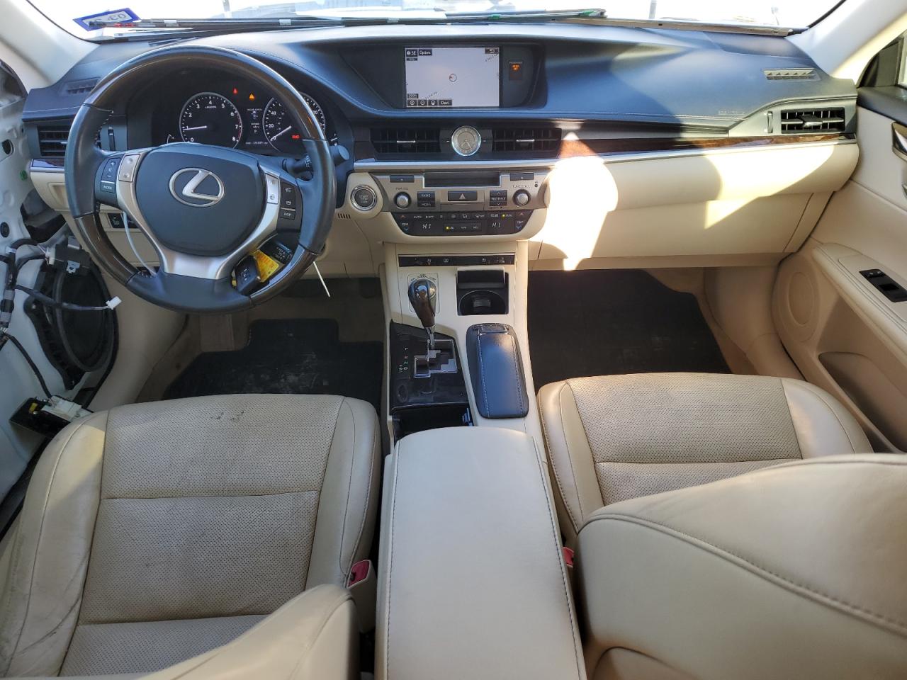 2015 Lexus ES - Image 8