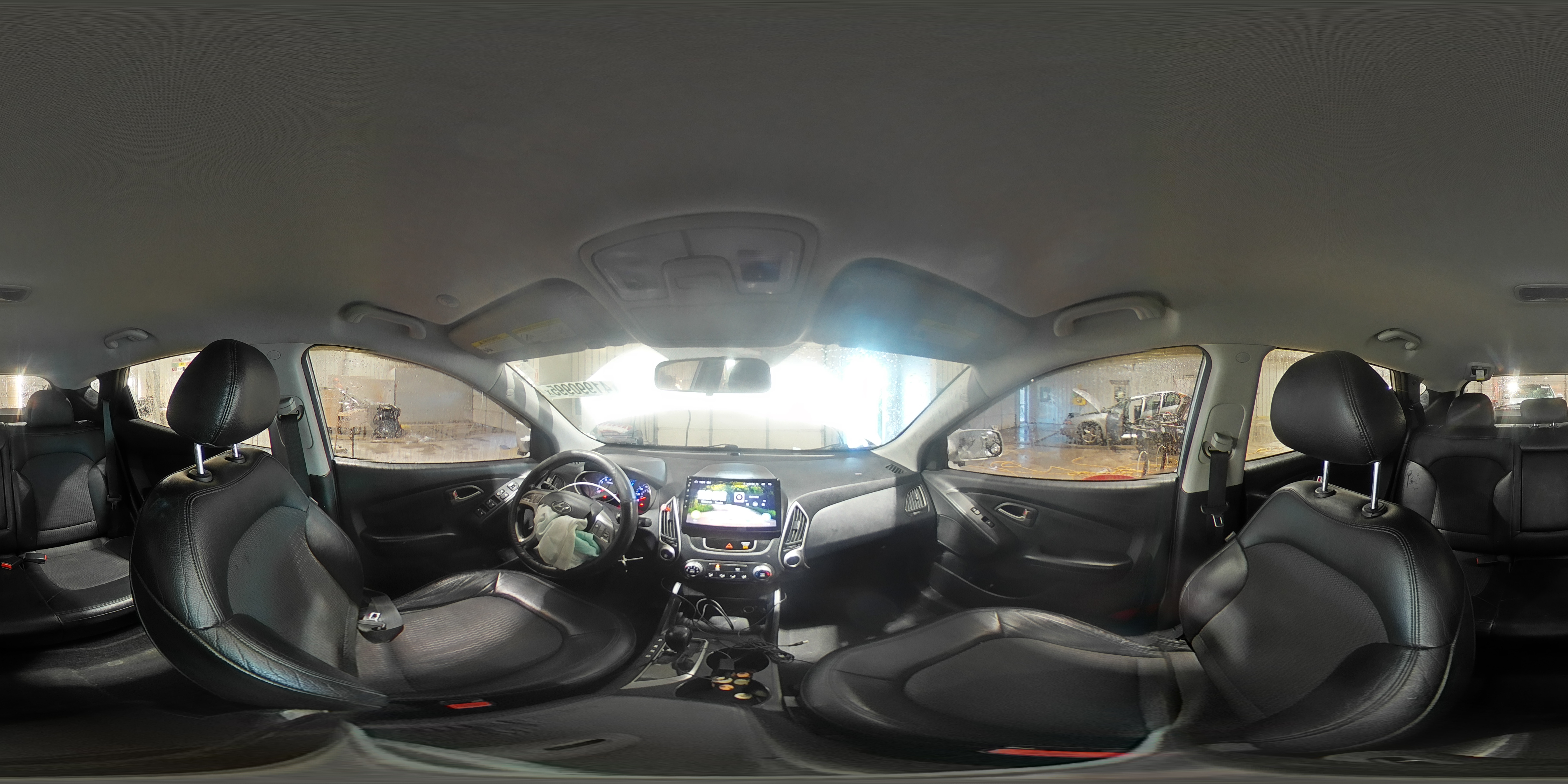 2010 Hyundai Tucson - Image 14