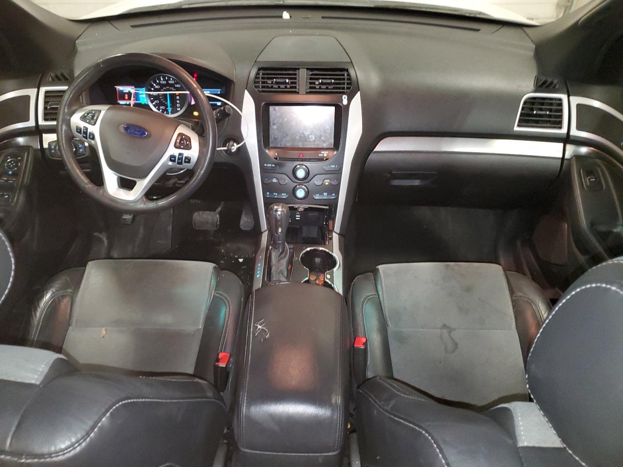 2015 Ford Explorer - Image 8