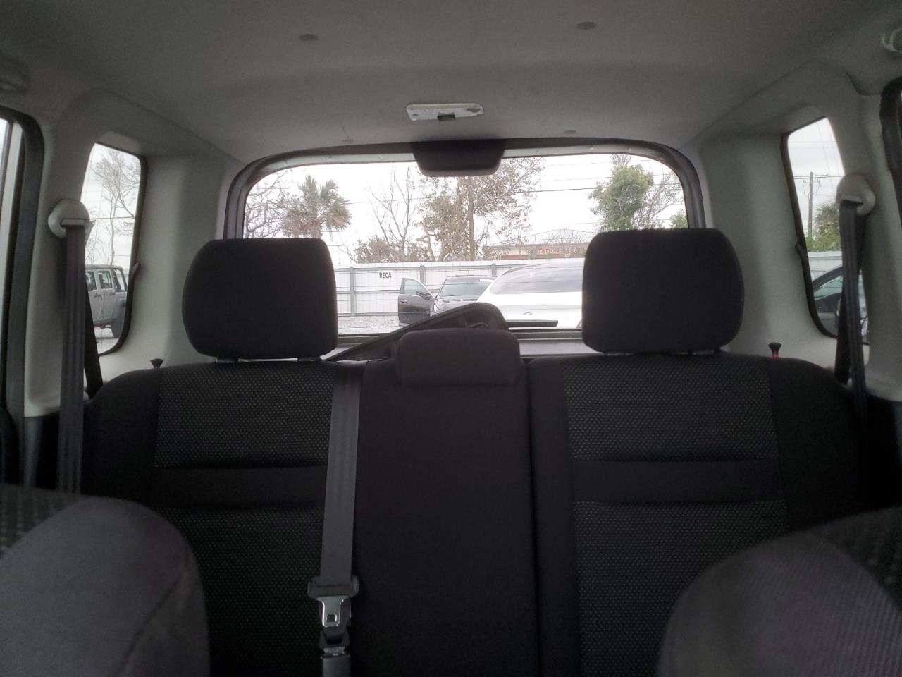 2005 Scion xB - Image 10