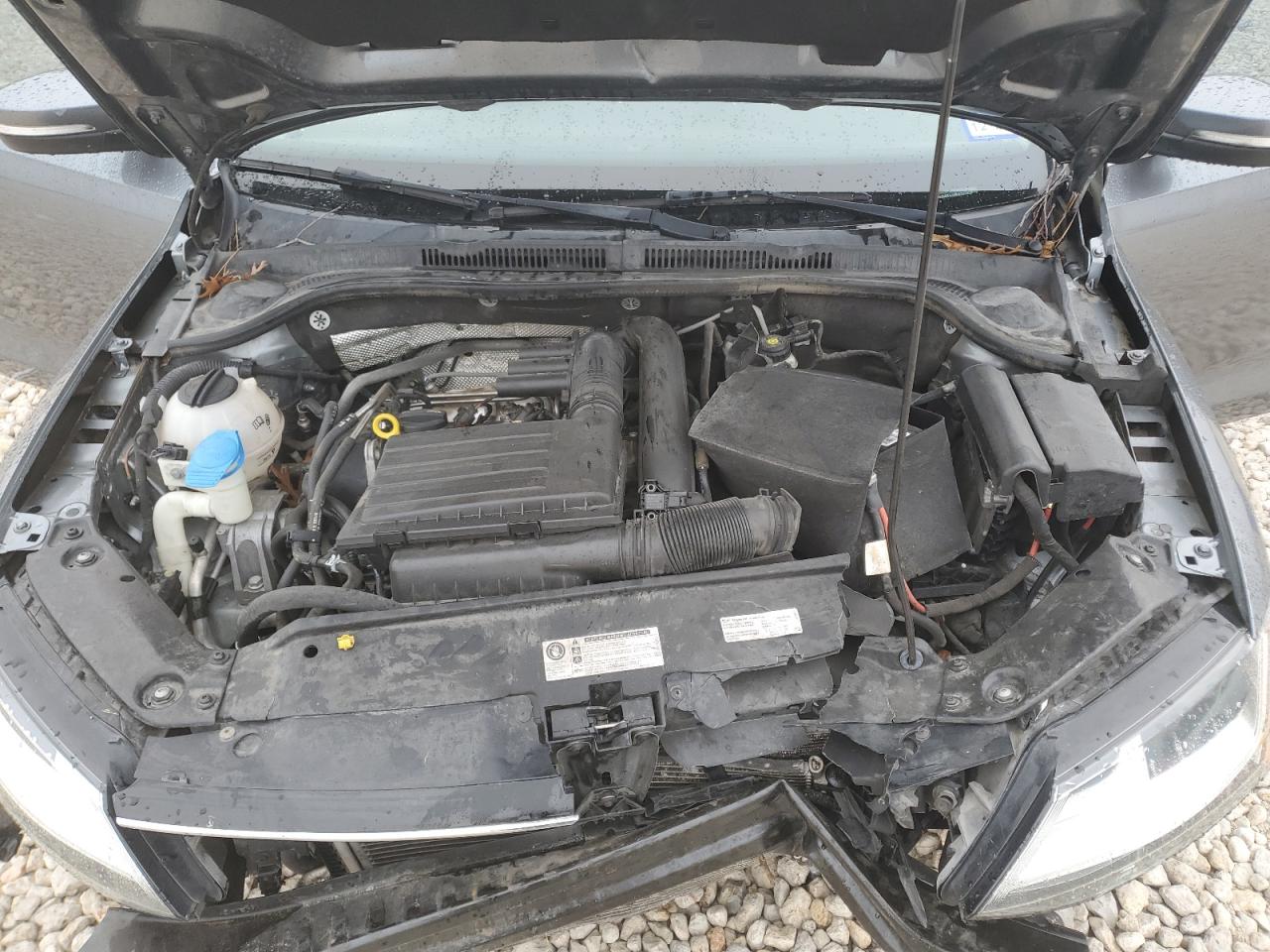2017 Volkswagen Jetta - Image 12