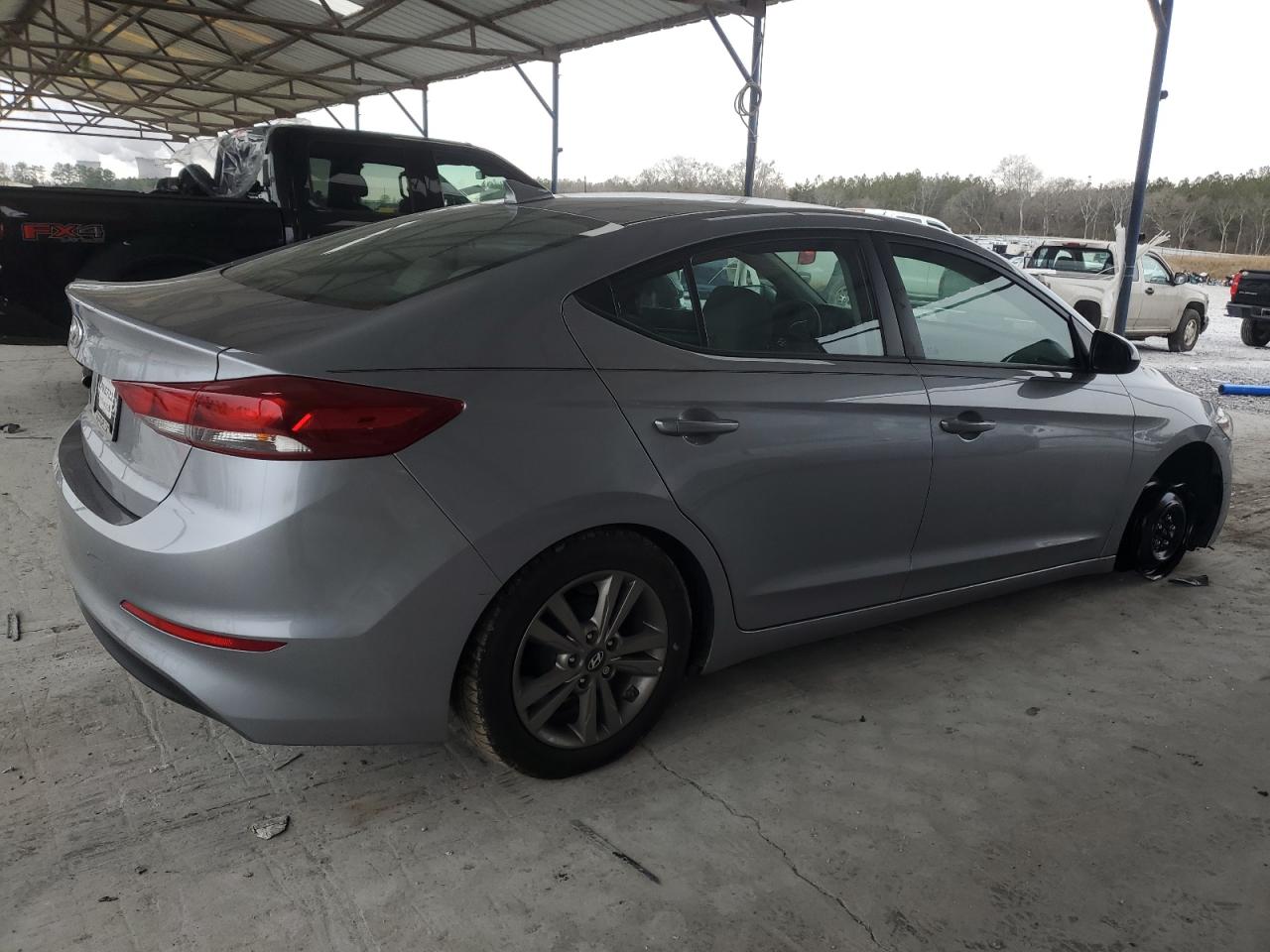 2017 Hyundai Elantra - Image 3
