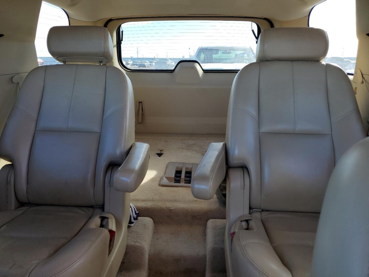 2007 Chevrolet Tahoe - Image 10