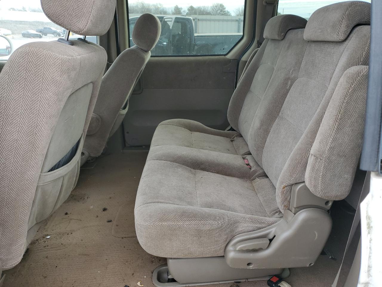 2002 Kia Sedona - Image 11