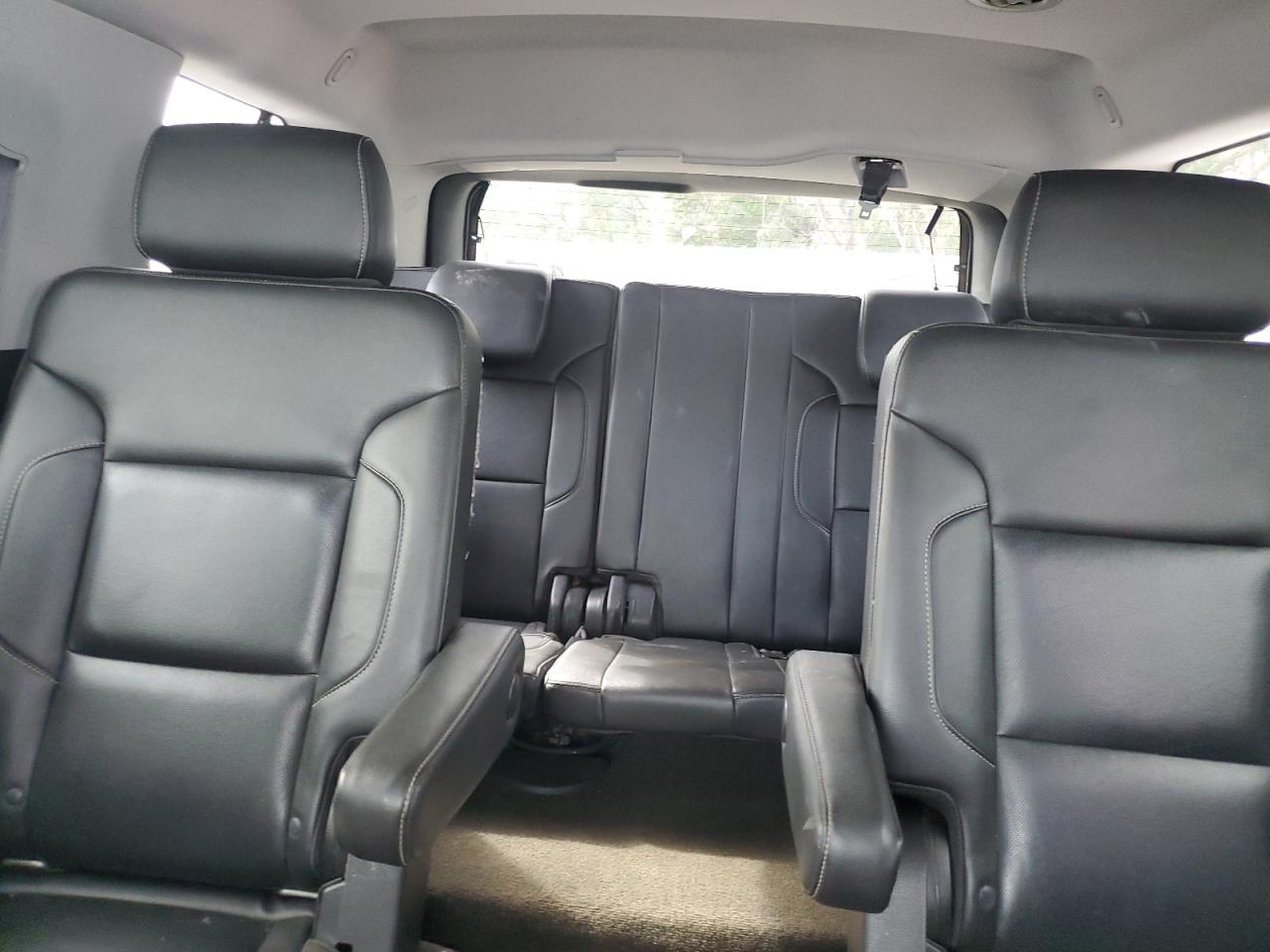 2016 GMC Yukon - Image 10