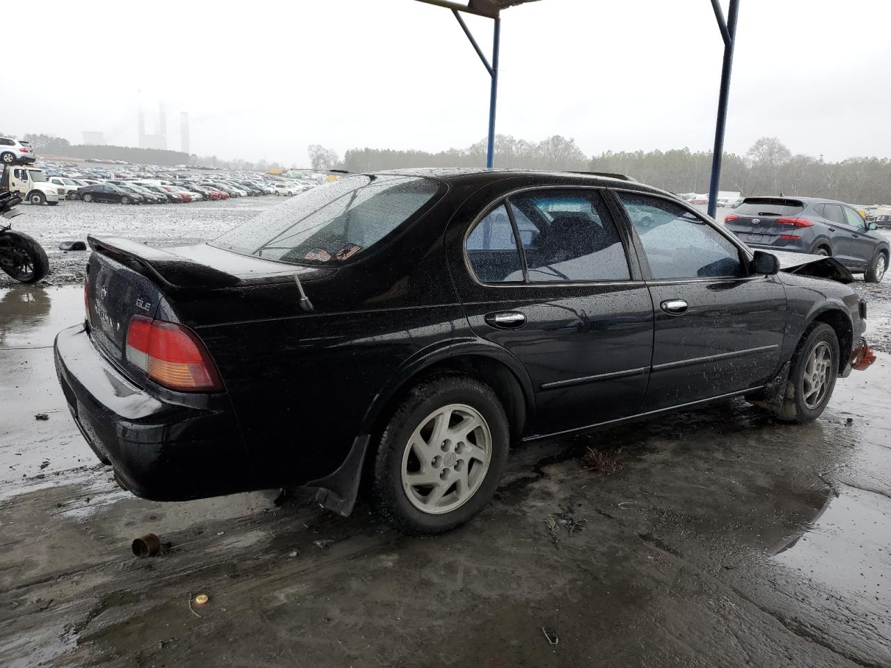 1999 Nissan Maxima - Image 3