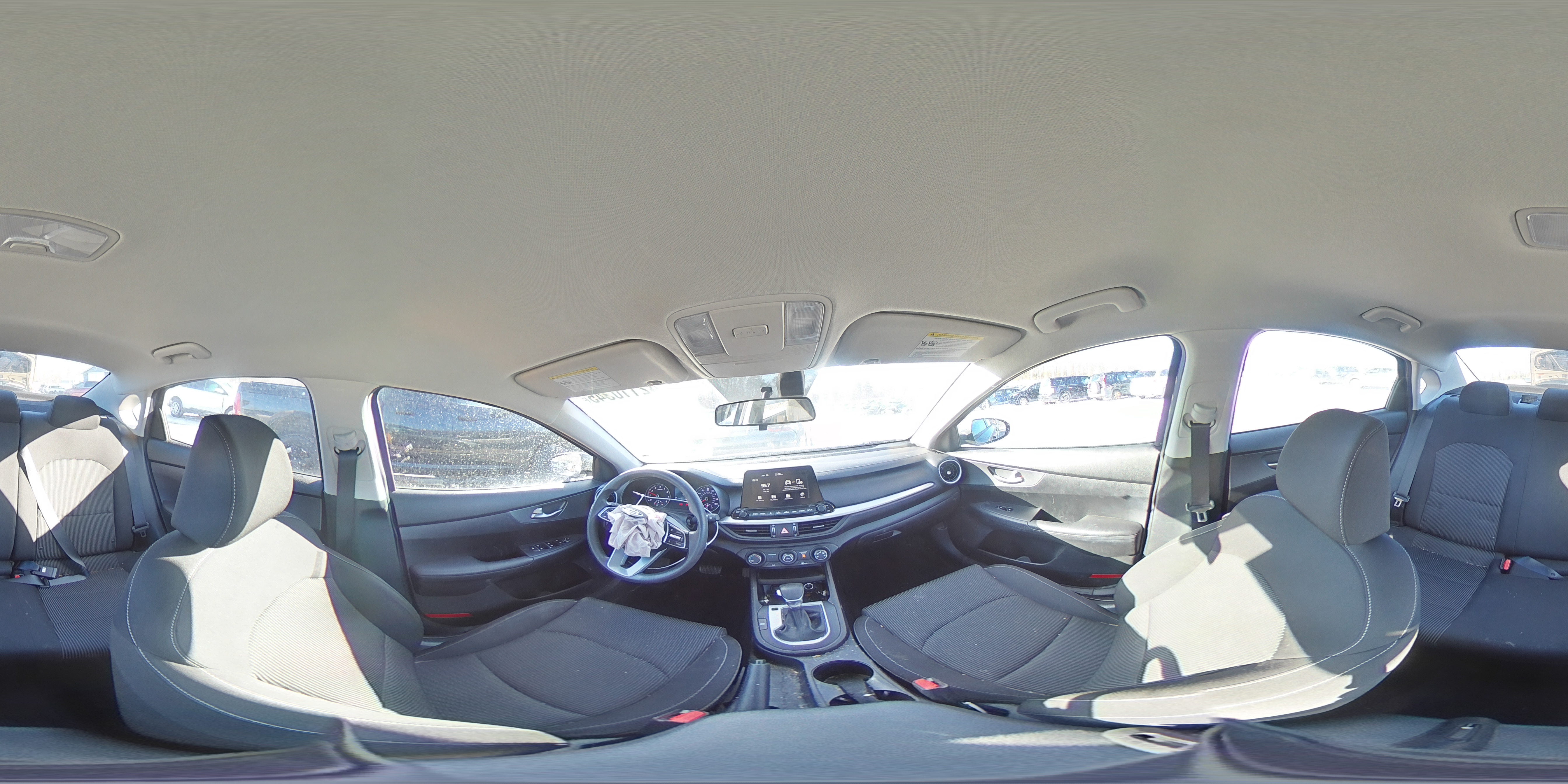 2020 Kia Forte - Image 13