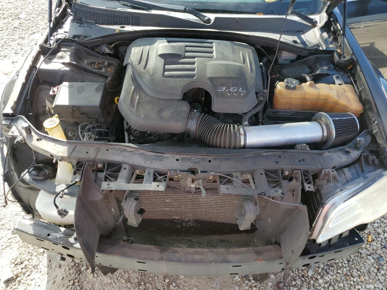 2011 Chrysler 300 - Image 11
